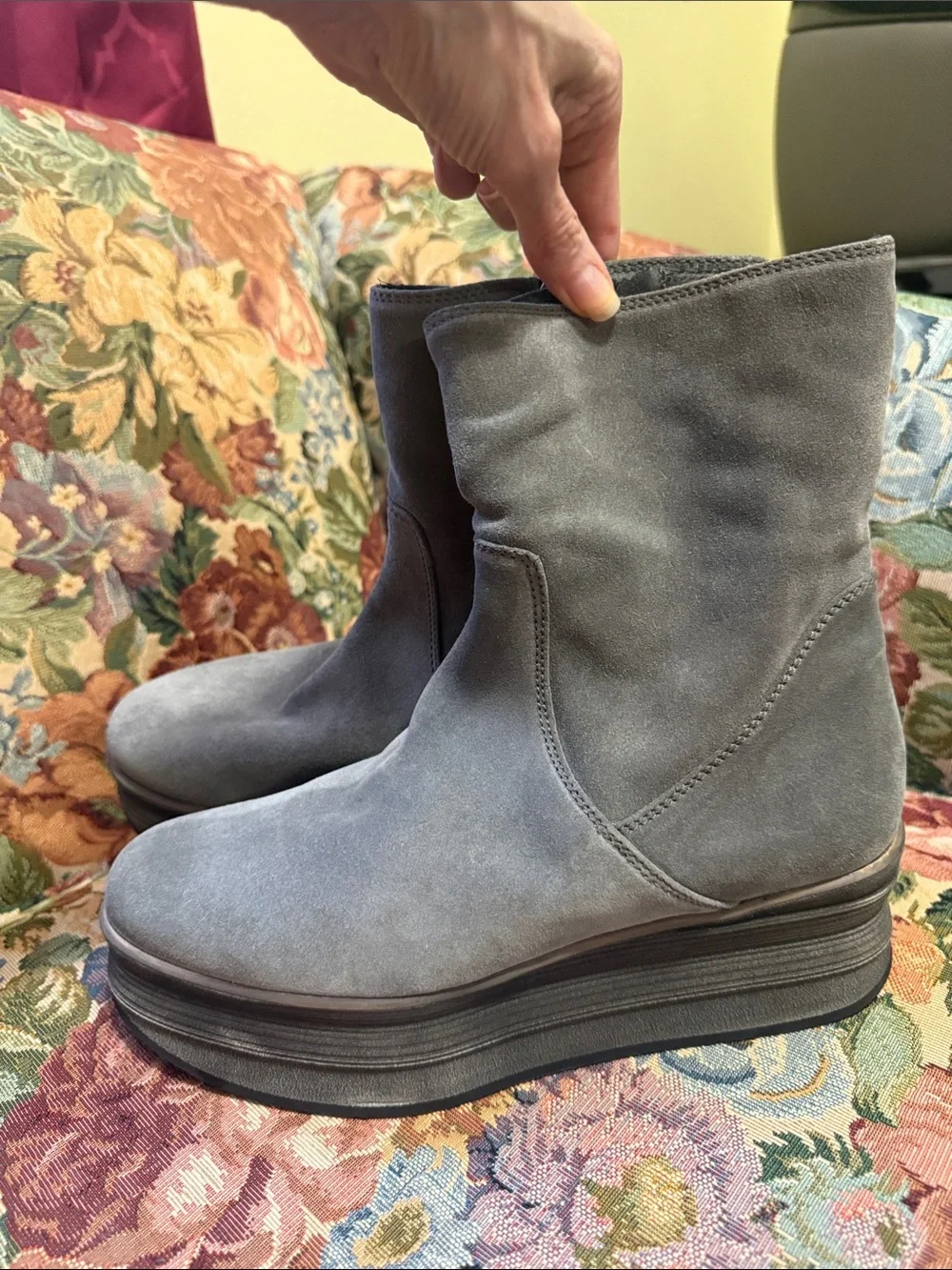 WOW POSHMARK Authentic Pantofola D’oro Grey Suede Leather Boots MADE IN ITALY!!
